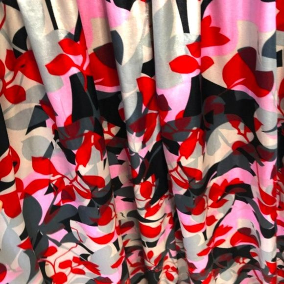 Satiny maxi dress red woman's size 6-8 Red, grey & black - Picture 9 of 12